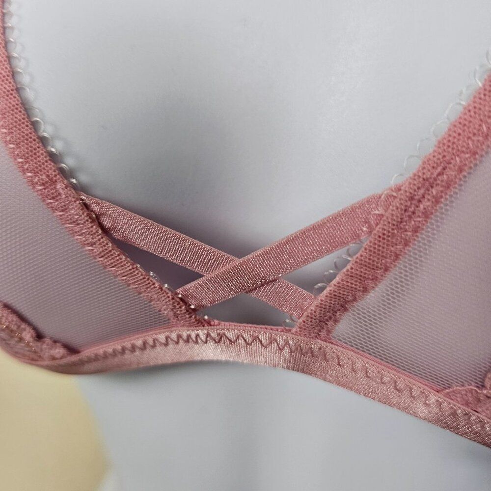Savage X Fenty Bra Unlined Pink Metallic Gold Lace Mesh‎ Wireless Women's S NWT - Picture 2 of 16